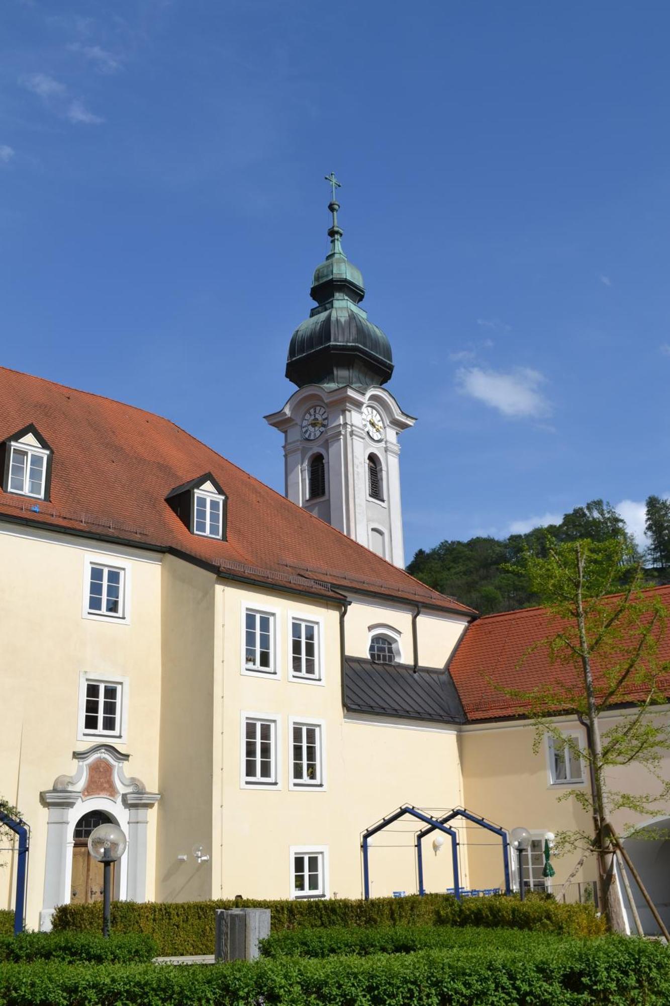 Готель Haus Der Begegnung Heilig Geist Бурґгаузен Екстер'єр фото